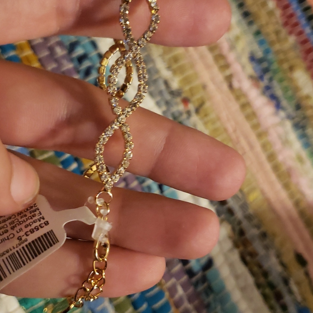 Brand new Claires Bracelet - Picture 2 of 3